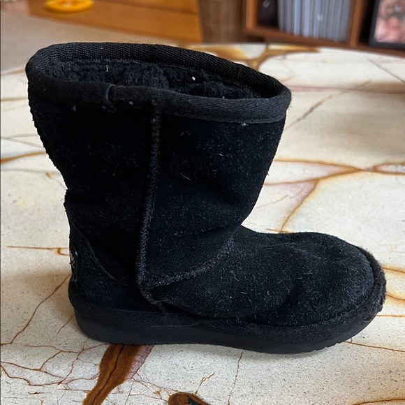🖤 Koolaburra by UGG Black Suede Mid-Calf Boots – Toddler Size 7 🖤 - Picture 7 of 10